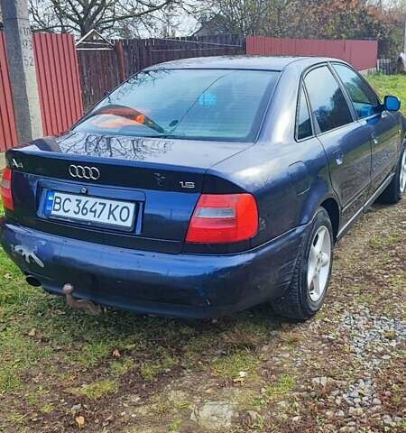 Синий Ауди А4, объемом двигателя 1.6 л и пробегом 325 тыс. км за 3500 $, фото 6 на Automoto.ua