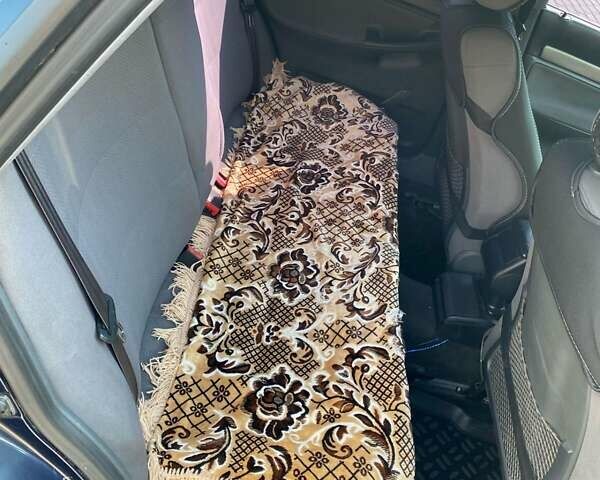 Синий Ауди А4, объемом двигателя 1.6 л и пробегом 280 тыс. км за 3700 $, фото 3 на Automoto.ua