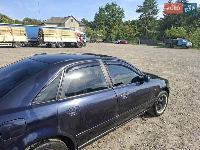 Синий Ауди А4, объемом двигателя 1.6 л и пробегом 286 тыс. км за 2800 $, фото 7 на Automoto.ua