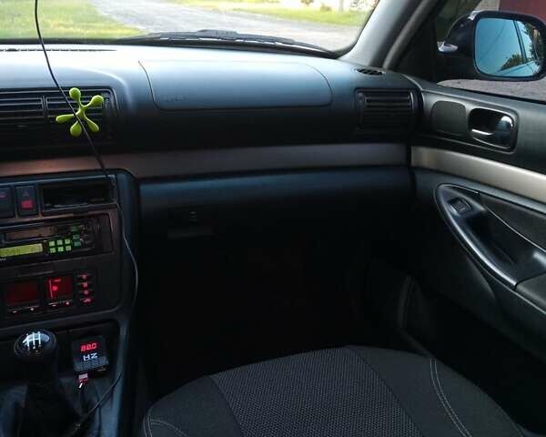 Синий Ауди А4, объемом двигателя 1.6 л и пробегом 250 тыс. км за 3000 $, фото 7 на Automoto.ua