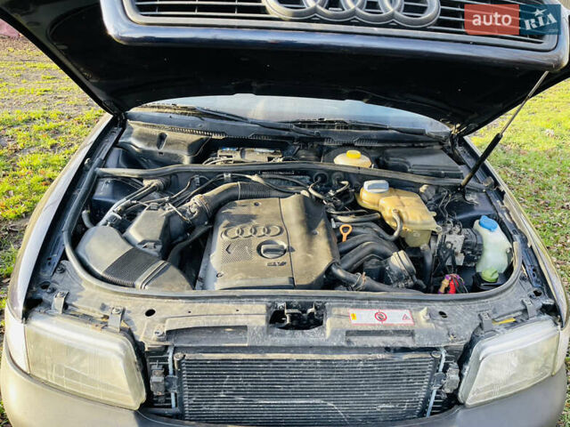 Синий Ауди А4, объемом двигателя 1.78 л и пробегом 80 тыс. км за 3000 $, фото 13 на Automoto.ua