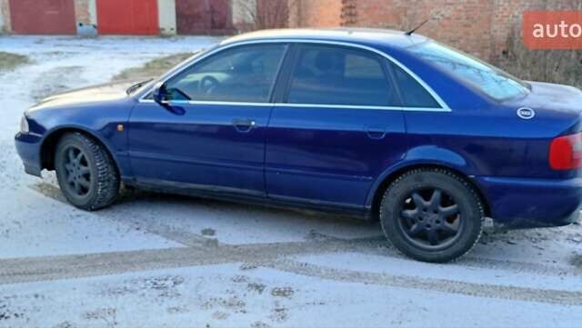 Синий Ауди А4, объемом двигателя 2.5 л и пробегом 390 тыс. км за 2500 $, фото 7 на Automoto.ua