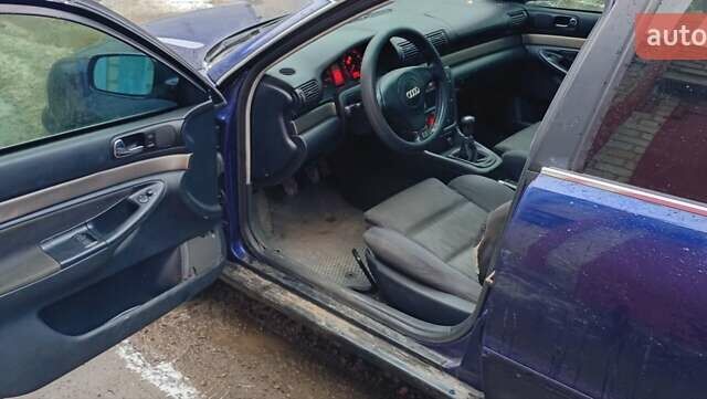 Синий Ауди А4, объемом двигателя 2.5 л и пробегом 390 тыс. км за 2500 $, фото 8 на Automoto.ua