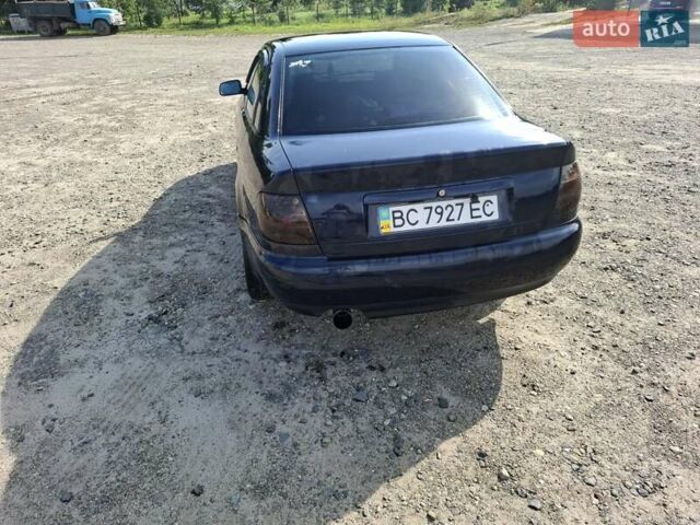 Синий Ауди А4, объемом двигателя 1.6 л и пробегом 286 тыс. км за 2800 $, фото 12 на Automoto.ua