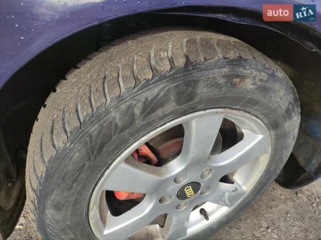 Синій Ауді А4, об'ємом двигуна 1.78 л та пробігом 250 тис. км за 2700 $, фото 2 на Automoto.ua