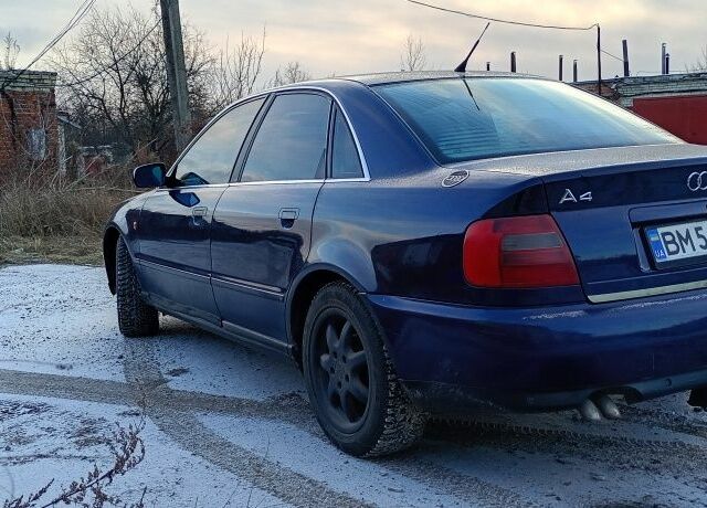 Синий Ауди А4, объемом двигателя 2.5 л и пробегом 390 тыс. км за 2500 $, фото 6 на Automoto.ua