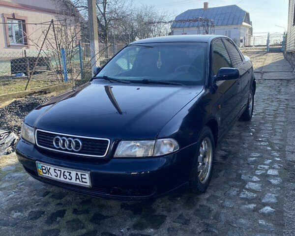 Синій Ауді А4, об'ємом двигуна 1.6 л та пробігом 36 тис. км за 3000 $, фото 4 на Automoto.ua
