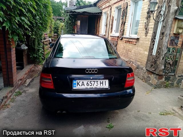Синий Ауди А4, объемом двигателя 2.4 л и пробегом 347 тыс. км за 2800 $, фото 4 на Automoto.ua