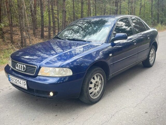 Синий Ауди А4, объемом двигателя 1.9 л и пробегом 260 тыс. км за 3900 $, фото 1 на Automoto.ua