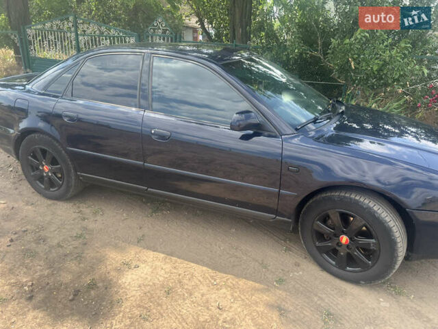 Синий Ауди А4, объемом двигателя 1.9 л и пробегом 279 тыс. км за 4950 $, фото 5 на Automoto.ua