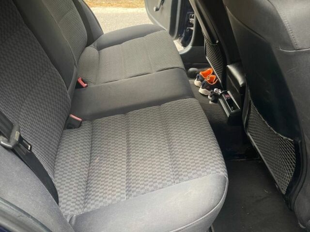 Синий Ауди А4, объемом двигателя 1.9 л и пробегом 260 тыс. км за 3900 $, фото 10 на Automoto.ua