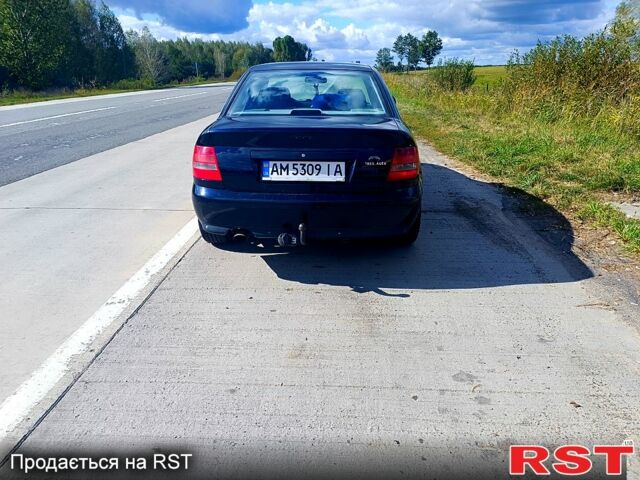 Синій Ауді А4, об'ємом двигуна 1.8 л та пробігом 348 тис. км за 4500 $, фото 6 на Automoto.ua