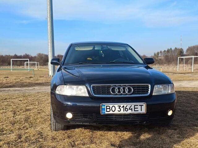 Синий Ауди А4, объемом двигателя 2.5 л и пробегом 253 тыс. км за 3800 $, фото 1 на Automoto.ua