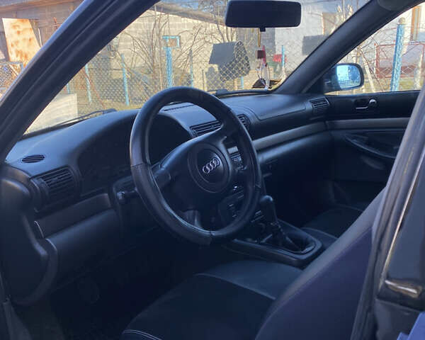 Синій Ауді А4, об'ємом двигуна 1.6 л та пробігом 36 тис. км за 3000 $, фото 14 на Automoto.ua