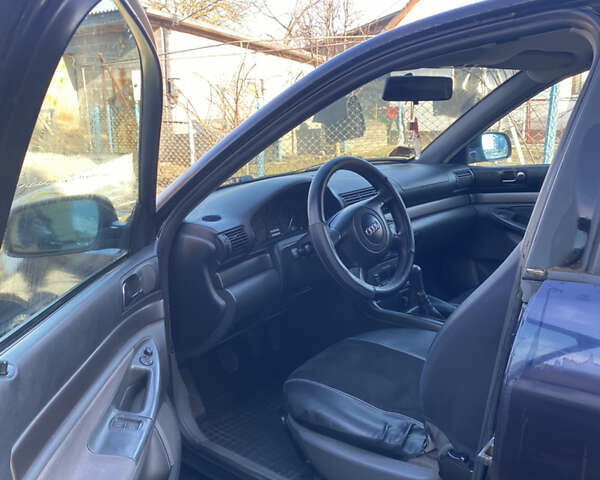 Синій Ауді А4, об'ємом двигуна 1.6 л та пробігом 36 тис. км за 3000 $, фото 11 на Automoto.ua