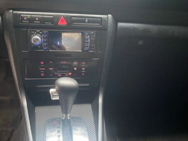 Синий Ауди А4, объемом двигателя 1.9 л и пробегом 260 тыс. км за 3900 $, фото 12 на Automoto.ua