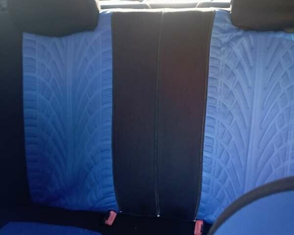 Синій Ауді А4, об'ємом двигуна 1.6 л та пробігом 208 тис. км за 4000 $, фото 14 на Automoto.ua