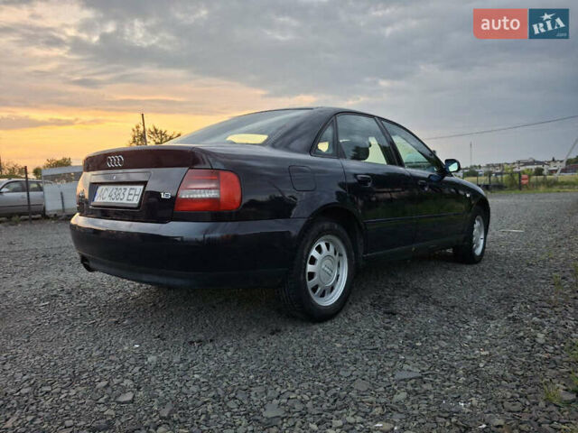 Синий Ауди А4, объемом двигателя 1.6 л и пробегом 218 тыс. км за 3850 $, фото 3 на Automoto.ua