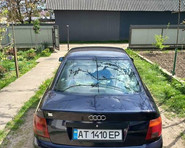 Синий Ауди А4, объемом двигателя 1.8 л и пробегом 472 тыс. км за 3100 $, фото 8 на Automoto.ua