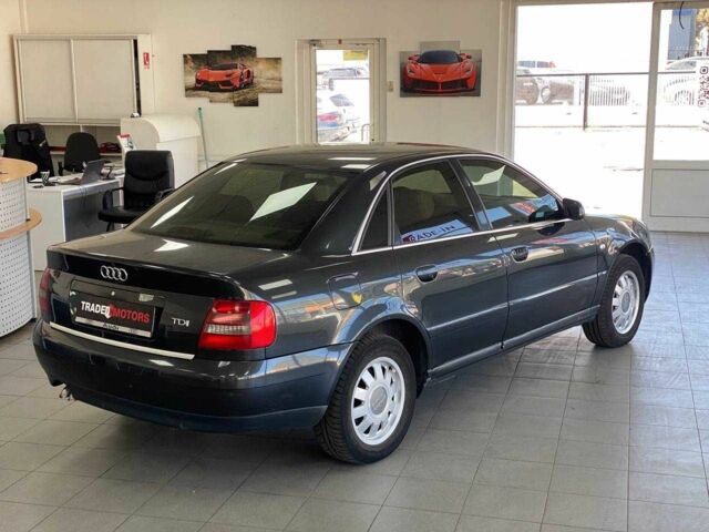 Синий Ауди А4, объемом двигателя 1.9 л и пробегом 312 тыс. км за 3990 $, фото 8 на Automoto.ua