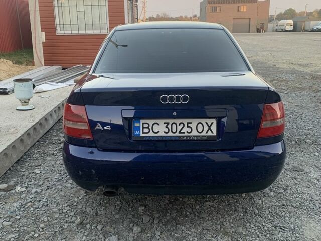 Синій Ауді А4, об'ємом двигуна 1.8 л та пробігом 308 тис. км за 3600 $, фото 4 на Automoto.ua
