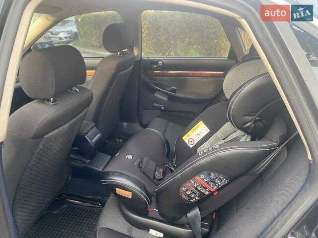 Синий Ауди А4, объемом двигателя 1.78 л и пробегом 404 тыс. км за 3350 $, фото 7 на Automoto.ua