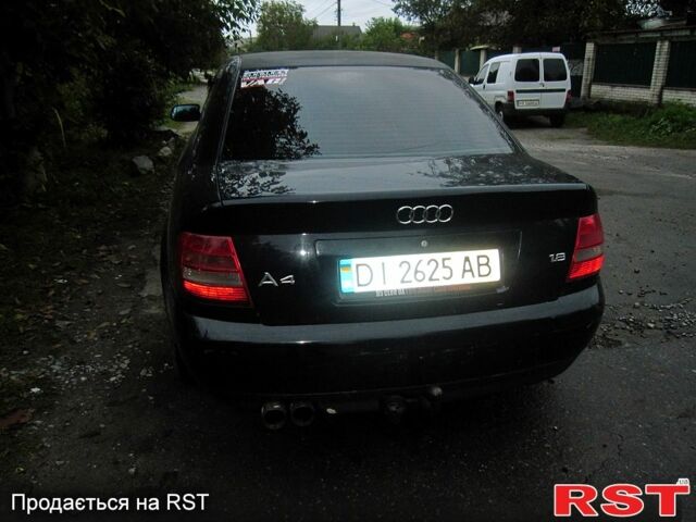 Синій Ауді А4, об'ємом двигуна 1.8 л та пробігом 0 тис. км за 3200 $, фото 2 на Automoto.ua