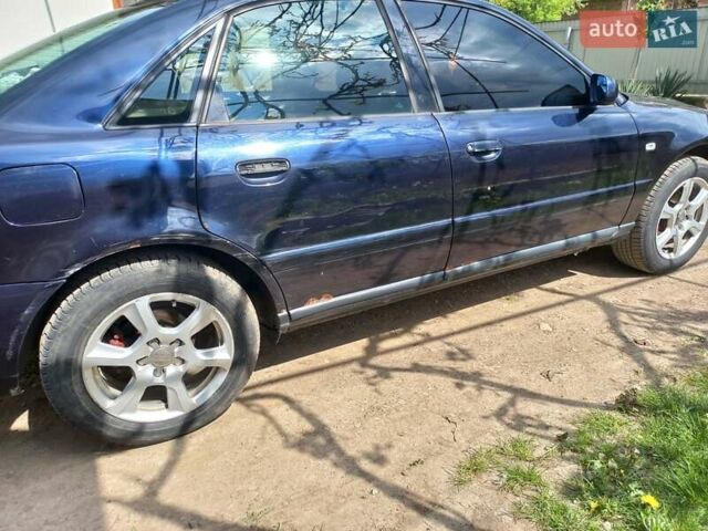 Синий Ауди А4, объемом двигателя 1.8 л и пробегом 472 тыс. км за 3100 $, фото 5 на Automoto.ua
