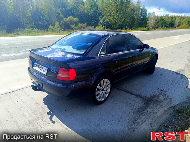 Синій Ауді А4, об'ємом двигуна 1.8 л та пробігом 348 тис. км за 4500 $, фото 3 на Automoto.ua