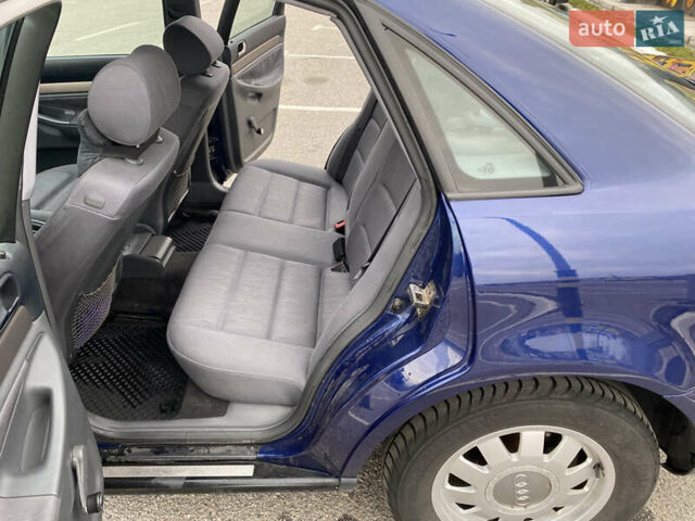 Синий Ауди А4, объемом двигателя 1.8 л и пробегом 167 тыс. км за 5200 $, фото 10 на Automoto.ua