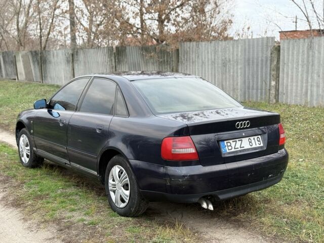 Синій Ауді А4, об'ємом двигуна 2.5 л та пробігом 300 тис. км за 1750 $, фото 2 на Automoto.ua