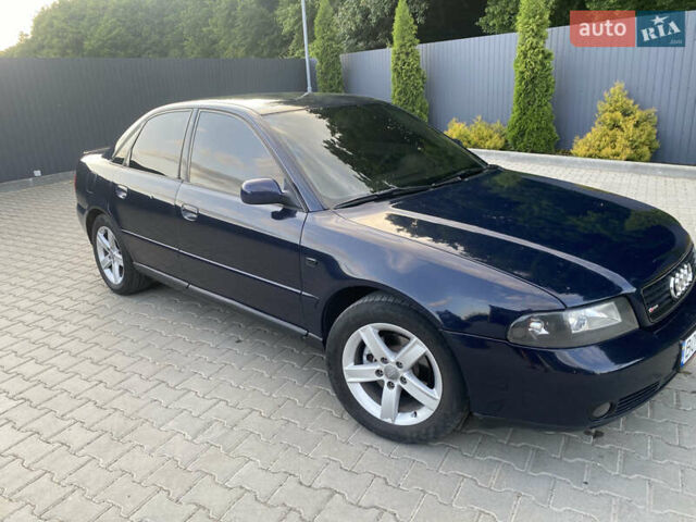 Синий Ауди А4, объемом двигателя 1.6 л и пробегом 293 тыс. км за 3800 $, фото 3 на Automoto.ua