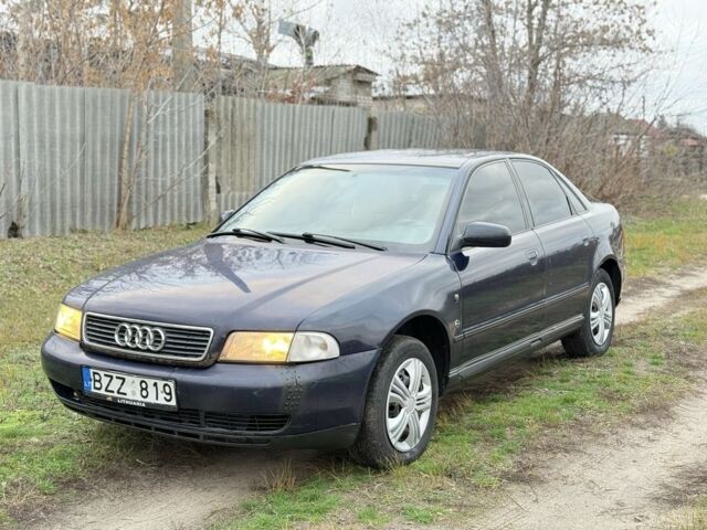 Синій Ауді А4, об'ємом двигуна 2.5 л та пробігом 300 тис. км за 1750 $, фото 3 на Automoto.ua