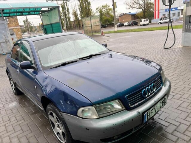 Синий Ауди А4, объемом двигателя 1.9 л и пробегом 299 тыс. км за 1200 $, фото 2 на Automoto.ua