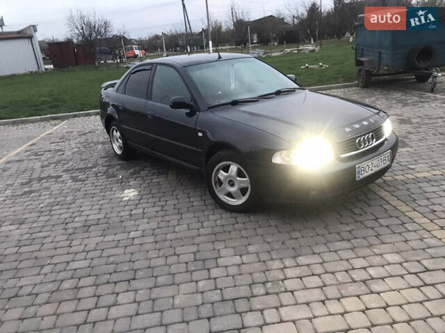 Синій Ауді А4, об'ємом двигуна 1.9 л та пробігом 370 тис. км за 3600 $, фото 2 на Automoto.ua