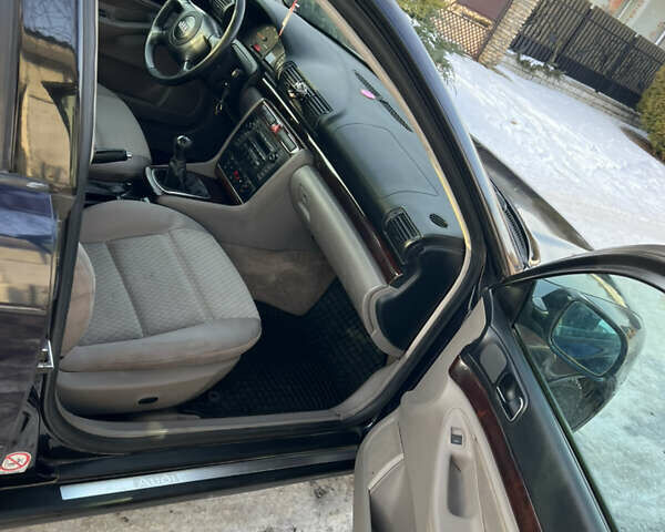 Синий Ауди А4, объемом двигателя 1.9 л и пробегом 400 тыс. км за 3450 $, фото 12 на Automoto.ua