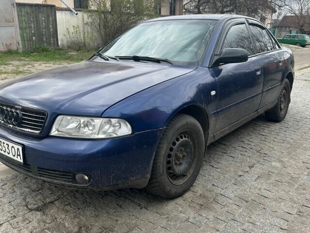 Синий Ауди А4, объемом двигателя 1.8 л и пробегом 410 тыс. км за 2100 $, фото 1 на Automoto.ua