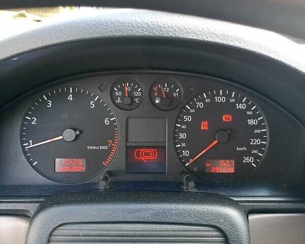 Синий Ауди А4, объемом двигателя 0 л и пробегом 295 тыс. км за 3800 $, фото 1 на Automoto.ua