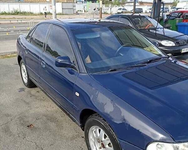 Синий Ауди А4, объемом двигателя 0 л и пробегом 295 тыс. км за 3800 $, фото 3 на Automoto.ua