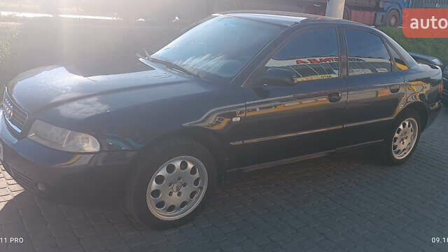 Синий Ауди А4, объемом двигателя 1.9 л и пробегом 380 тыс. км за 3900 $, фото 5 на Automoto.ua