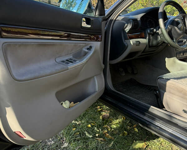 Синий Ауди А4, объемом двигателя 1.9 л и пробегом 260 тыс. км за 2800 $, фото 13 на Automoto.ua