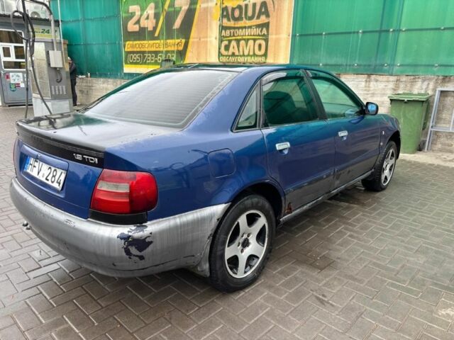 Синий Ауди А4, объемом двигателя 1.9 л и пробегом 299 тыс. км за 1200 $, фото 3 на Automoto.ua