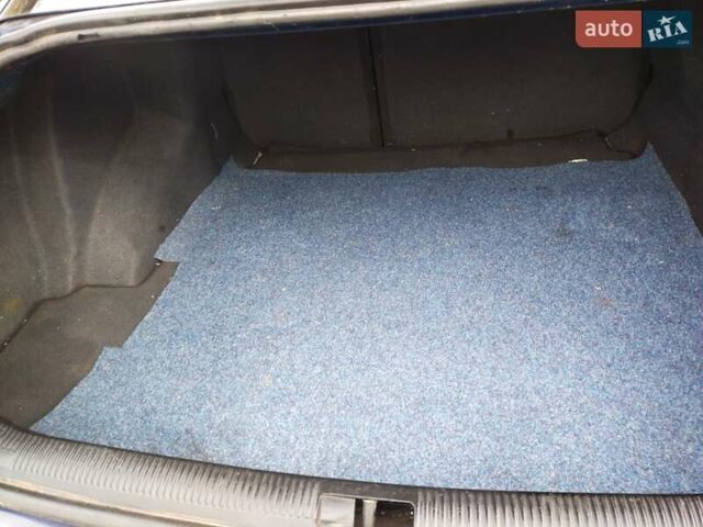 Синий Ауди А4, объемом двигателя 2.5 л и пробегом 271 тыс. км за 4000 $, фото 9 на Automoto.ua