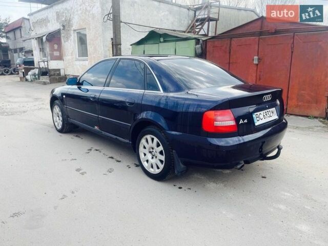 Синий Ауди А4, объемом двигателя 1.6 л и пробегом 327 тыс. км за 3500 $, фото 5 на Automoto.ua