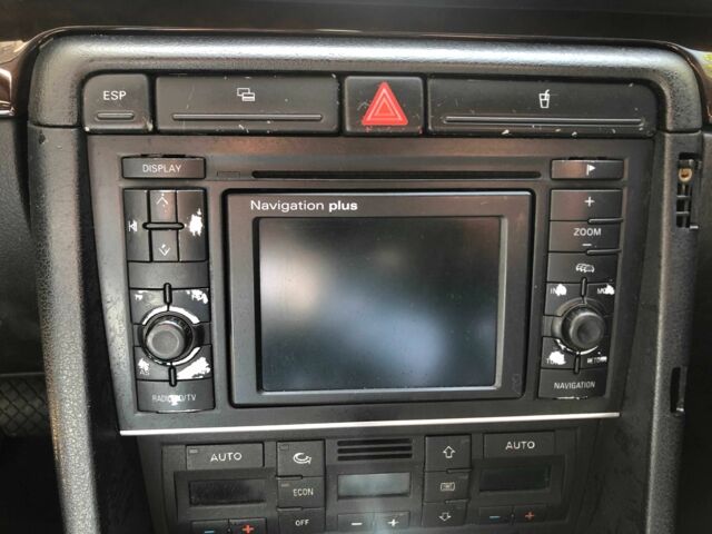 Синій Ауді А4, об'ємом двигуна 2 л та пробігом 350 тис. км за 5300 $, фото 18 на Automoto.ua