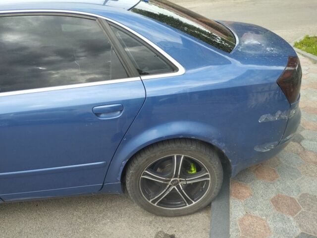 Синий Ауди А4, объемом двигателя 2.5 л и пробегом 300 тыс. км за 3300 $, фото 3 на Automoto.ua