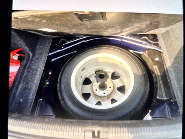 Синий Ауди А4, объемом двигателя 1.8 л и пробегом 290 тыс. км за 5400 $, фото 10 на Automoto.ua