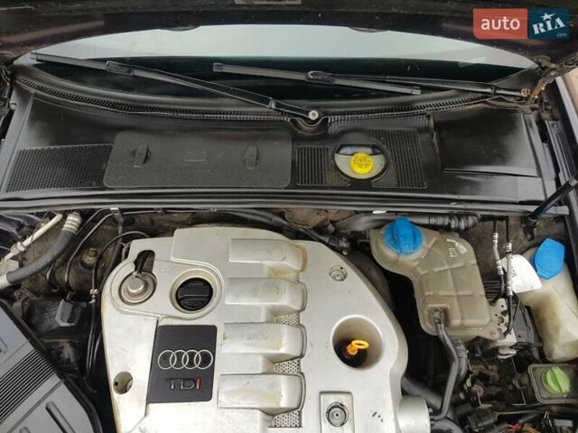 Синій Ауді А4, об'ємом двигуна 1.9 л та пробігом 275 тис. км за 4600 $, фото 41 на Automoto.ua