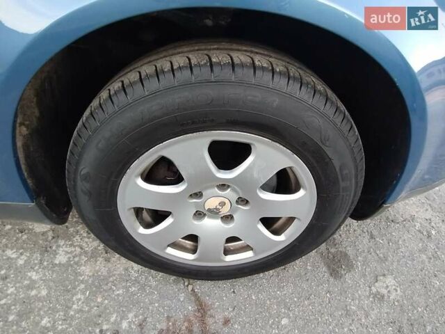 Ауді А4 2001 у Житомирі на Automoto.ua Синій Ауді А4, об'ємом двигуна 1.98 л та пробігом 228 тис. км за 3850 $, фото 20 на Automoto.ua