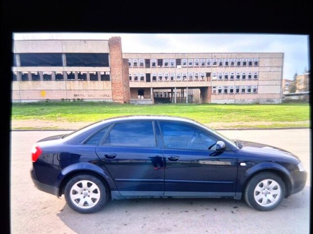 Синий Ауди А4, объемом двигателя 1.8 л и пробегом 290 тыс. км за 5400 $, фото 3 на Automoto.ua